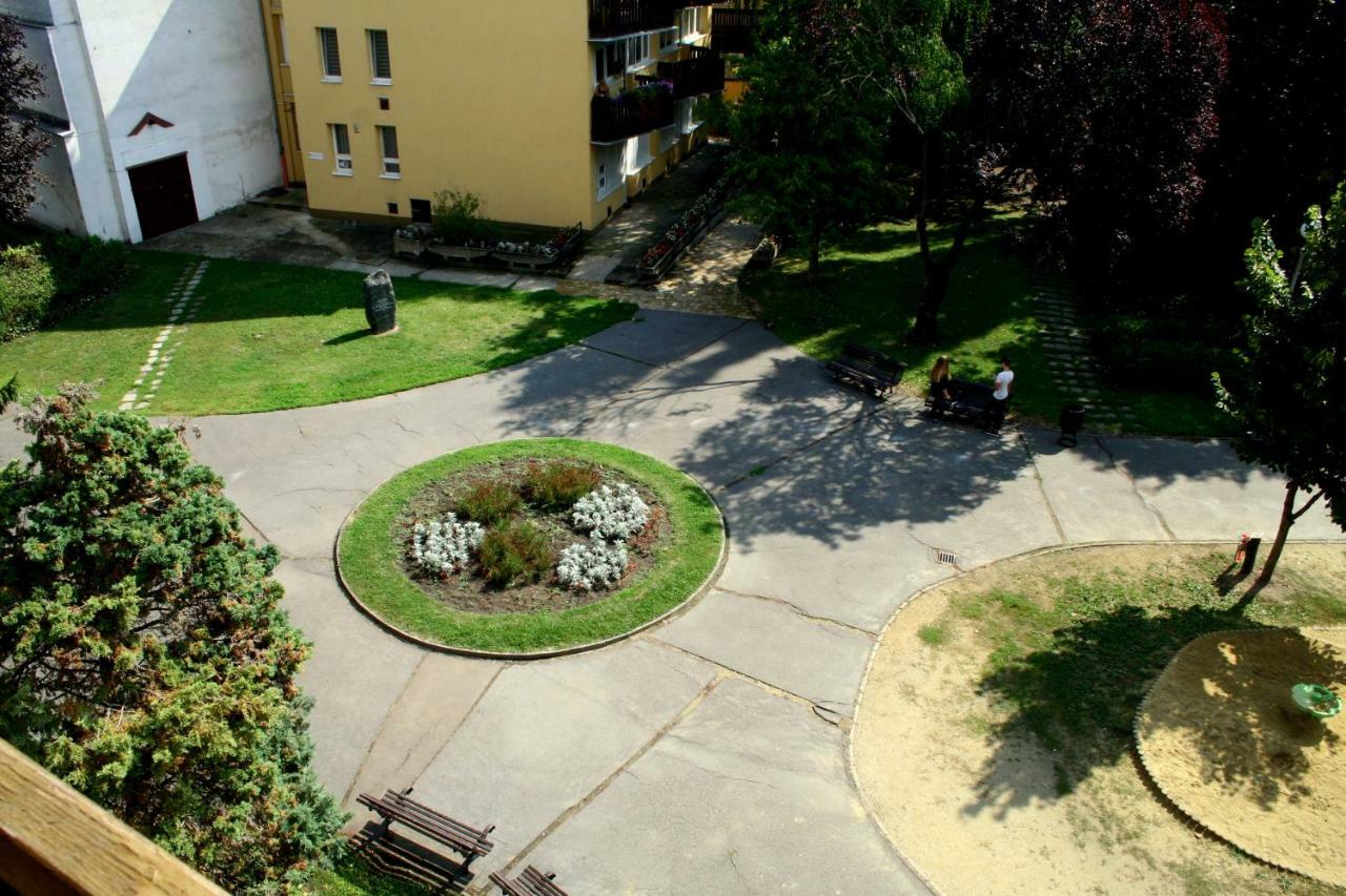 F&M Apartman Eger Exterior photo